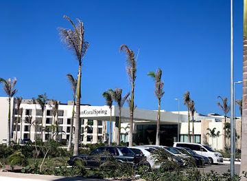 jamaica/santa-cruz-mountains/landmark/coral-spring-village