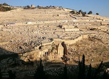 israel/jordan-valley/landmark/tomb-of-the-prophets