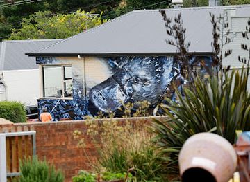 australia/mount-wellington/landmark/hobart-rivulet-platypus-mural