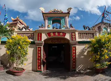 Van Thuy Tu Temple