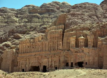 jordan/ma-an-plateau/landmark/silk-tomb