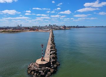 uruguay/piedras-blancas/landmark/escollera-sarandi