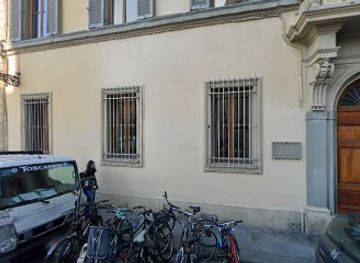 italy/florence/santa-croce/landmark/santa-croce-14-palazzo-gargiolli