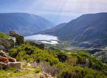 portugal/serra-da-estrela/landmark/miradouro-do-vale-glaciar