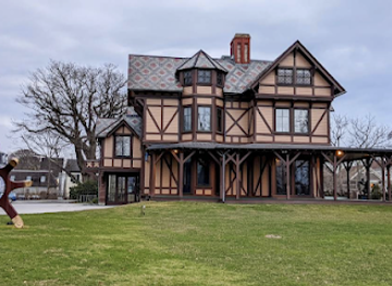 rhode-island/narragansett-bay/landmark/the-john-n-a-griswold-house