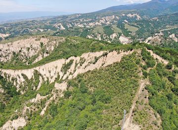 bulgaria/pirin-mountains/landmark/rozhen-sandstone-pyramids