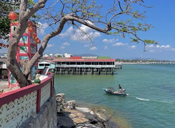thailand/hua-hin/hua-hin-beach/landmark/soi-bintabaht