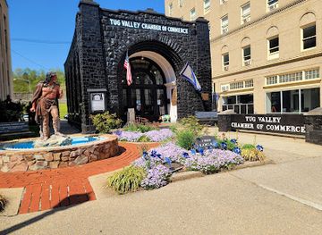 kentucky/western-coal-fields/landmark/the-coal-house