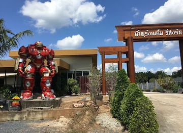 thailand/krabi-province/landmark/saline-hot-spring-khlong-thom