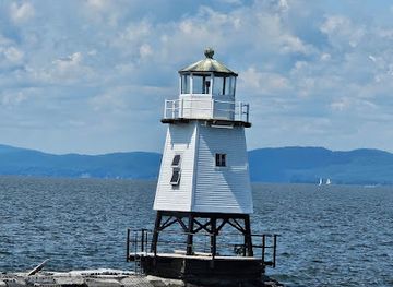 vermont/chittenden-county/landmark/spirit-of-ethan-allen