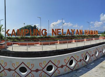 indonesia/southeast-papua/landmark/kampung-nelayan-hamadi