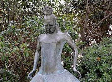 spain/barcelona/landmark/carmen-amaya-monument