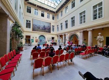 hungary/tatabanya/landmark/city-hall-district-mayor-s-office-budapest-i