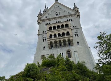 germany/bavaria/landmark/neuschwanstein