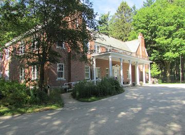 indiana/michiana/landmark/studebaker-clubhouse-and-tree-sign
