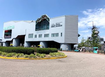 virginia/hampton-roads/landmark/hampton-roads-naval-museum