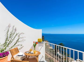 italy/positano/landmark/villa-fortuna