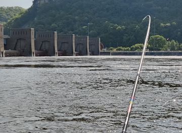 wisconsin/great-river-road/landmark/wisconsin-state-historical-marker-76-dams-on-the-mississippi