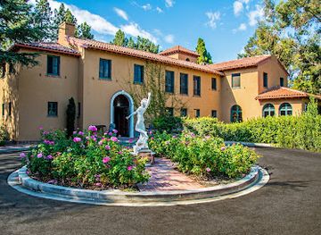 california/los-angeles-county/landmark/the-paramour-estate