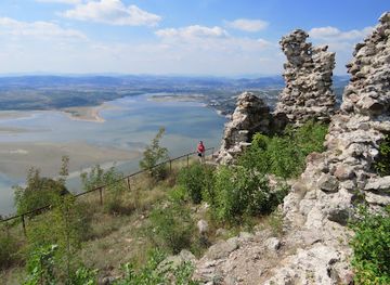 bulgaria/semkovo/landmark/monyak-castle