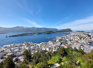norway/more-og-romsdal/landmark/aksla-viewpoint-alesund