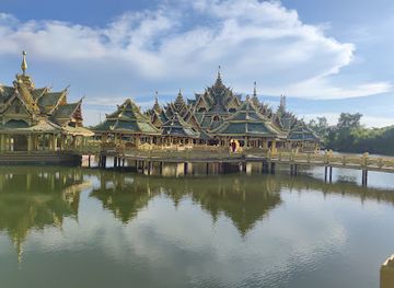 thailand/samut-prakan/landmark/pavilion-of-the-enlightened
