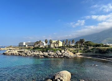 cyprus/kyrenia/lapta/landmark/lapta-sahil-yuruyus-yolu