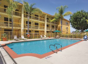 california/chula-vista/landmark/la-quinta-inn-by-wyndham-san-diego-chula-vista