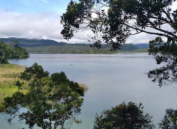 papua-new-guinea/morobe-region/landmark/lake-kutubu