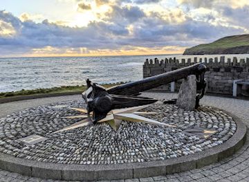 isle-of-man/port-erin/landmark/tss-mona-s-queen-iii-anchor-memorial