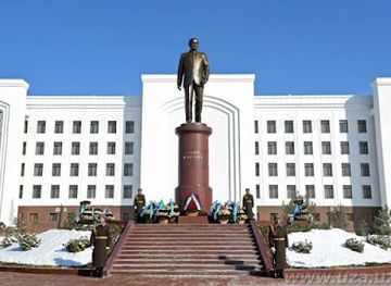 uzbekistan/kashkadarya-region/landmark/islam-karimov-monument