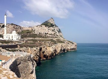 gibraltar/western-beach/landmark/king-fahd-bin-abdulaziz-al-saud-mosque