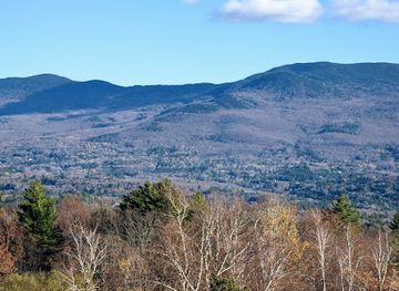 vermont/stowe/landmark/stowe-recreation-path-peace-park