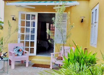 curacao/domi-abou/landmark/historic-building-palm-studio-curacao-willemstad-city-center