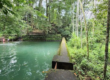 india/kerala-backwaters/landmark/kochareekkal-caves