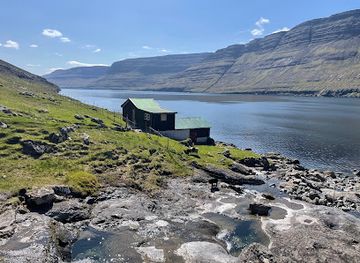 faroe-islands/eysturoy/landmark/svartidalurfoss