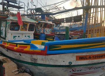 sri-lanka/hikkaduwa/landmark/hikkaduwa-fishing-harbour
