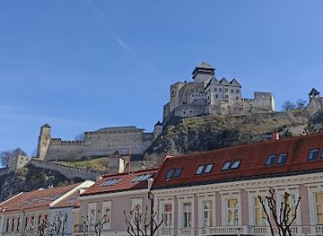 slovakia/trencin-region/landmark/marianske-namestie