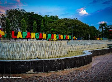 indonesia/central-sulawesi/landmark/alun-alun-sintuwu-maroso
