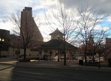 nevada/sparks/landmark/victorian-square