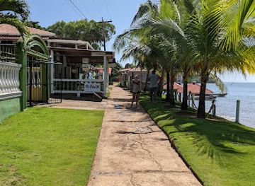 nicaragua/corn-islands/landmark/casa-canada