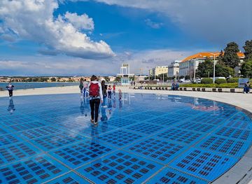 croatia/zadar/landmark/the-greeting-to-the-sun