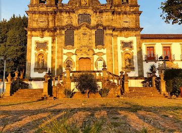 portugal/guimaraes/landmark/convento-de-santa-marinha-da-costa