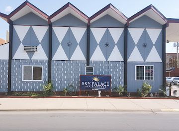 kansas/hutchinson/landmark/sky-palace-inn-suites-hutchinson
