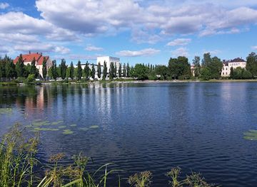 finland/kuopio/landmark/valkeisenlammen-puisto