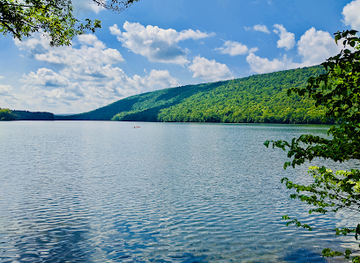 new-york/finger-lakes-region/landmark/canadice-lake