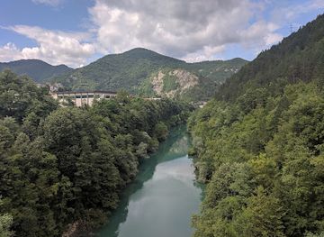 bosnia-and-herzegovina/bosnian-podrinje-canton/landmark/museum-of-the-battle-for-the-wounded-at-neretva-jablanica