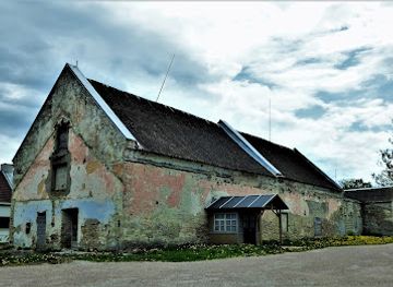 estonia/kuressaare/landmark/sadamaait