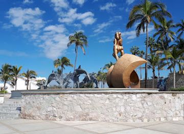 mexico/mazatlan/landmark/monument-to-the-continuity-of-life