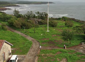 india/konkan-coast/landmark/jaigad-light-house